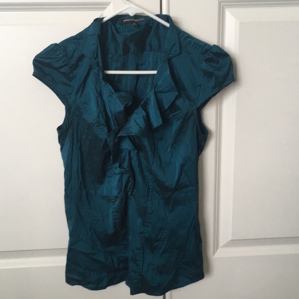 Adorable Express puckered sleeved dress tee